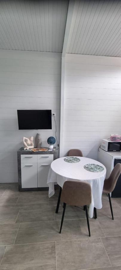 Bed and Breakfast Studio 57 Capesterre-Belle-Eau Exterior foto